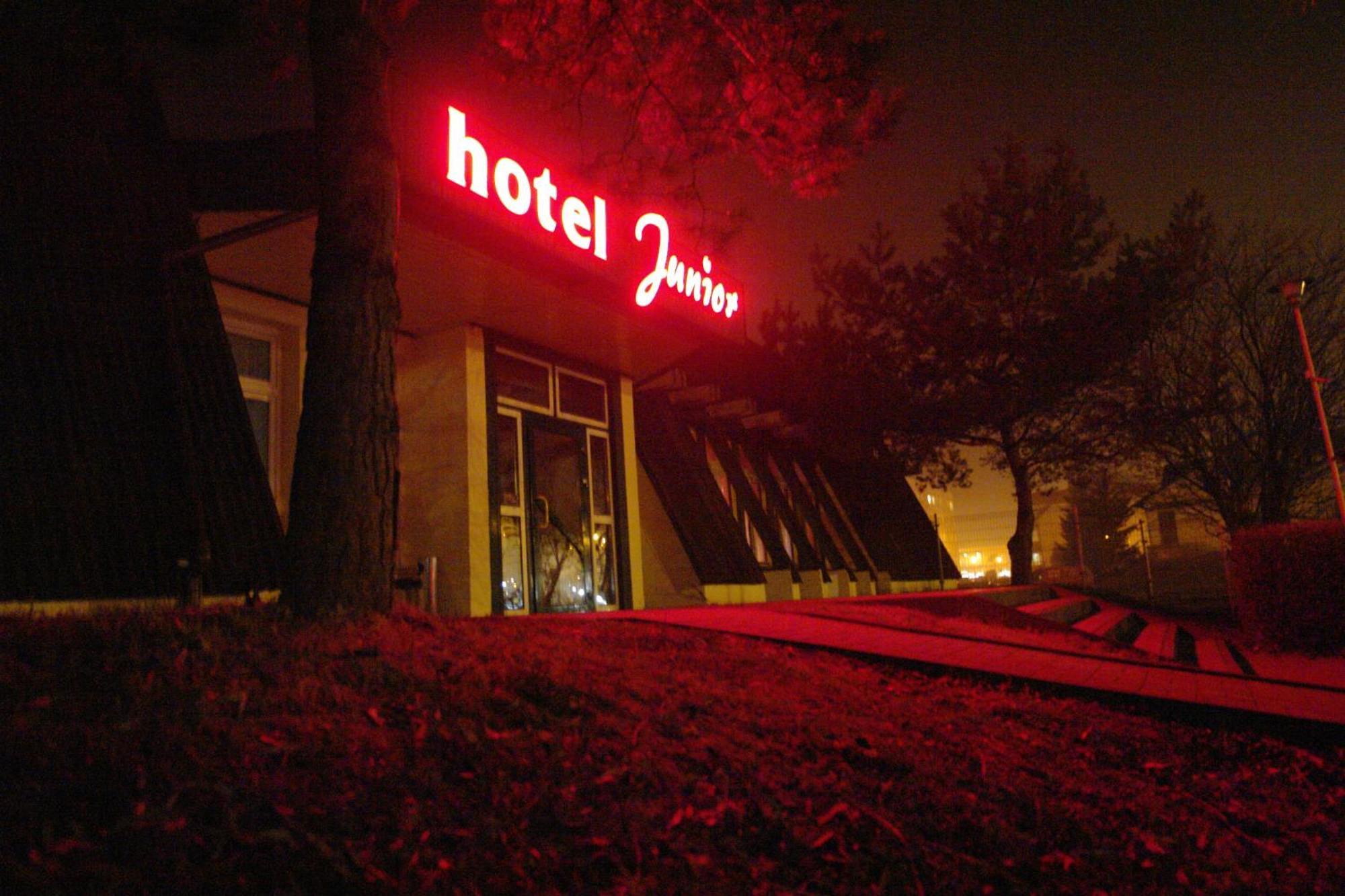 Hotel Junior Zamość エクステリア 写真